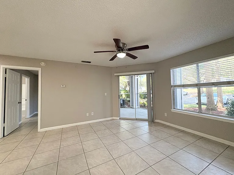 2569 Grassy Point Dr #109 — Photo 10