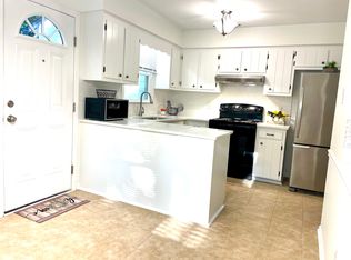 102 Chevis Dr, Cary, NC 27513