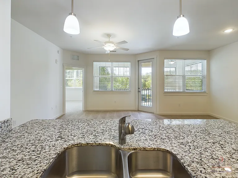 Mystic Bluff Apartments — Photo 82