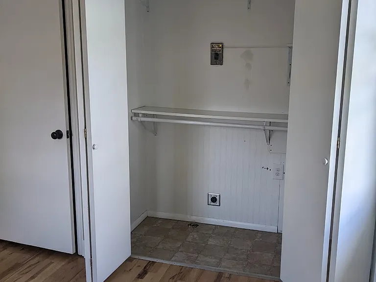 162 S 16th Pl — Photo 6