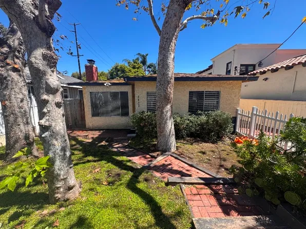 2412 N Poinsettia Ave, Manhattan Beach, CA 90266