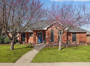 1651 W Pleasant Dr, Midlothian, TX 76065