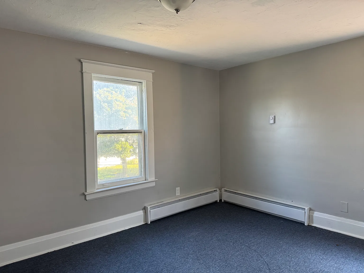 2 bed, 1300 sqft, $900 — Photo 4