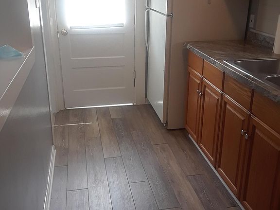 5th image of 182 Hathaway St Floor 1