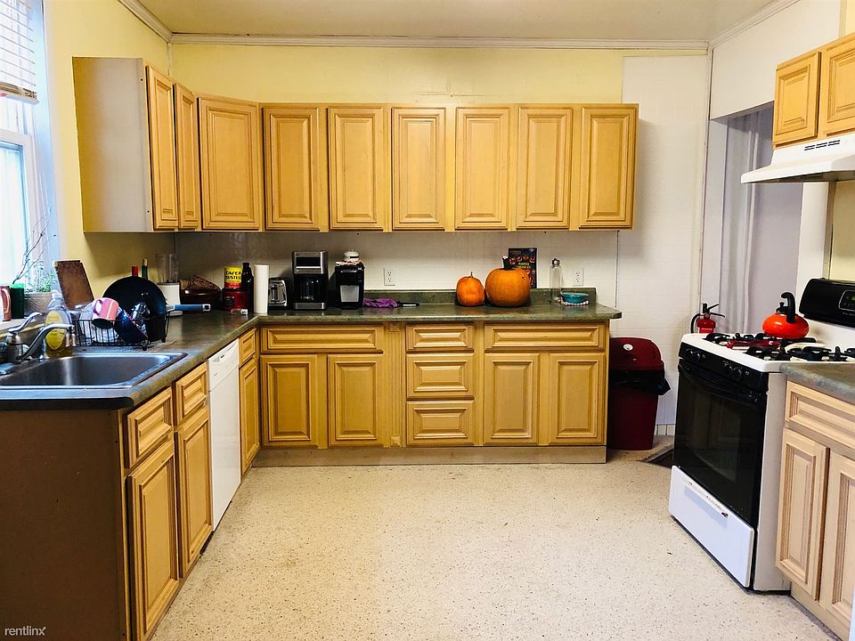 UNIT 1 - KITCHEN