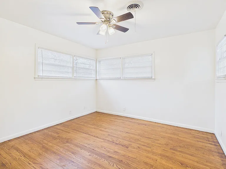 4308 S Jackson St — Photo 19