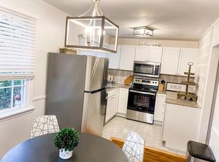 305 E 66th St #U, Savannah, GA 31405