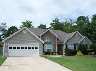 120 McIntosh Estates Dr, Sharpsburg, GA 30277