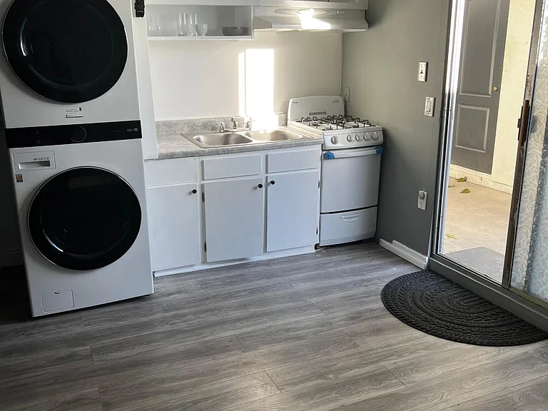 1702 S Diamond St — Photo 2