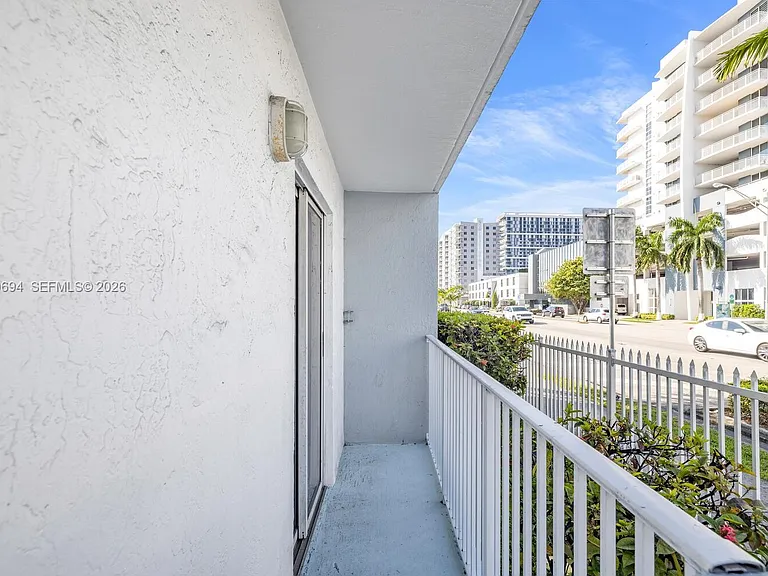 2575 SW 27th Ave #111 — Photo 12