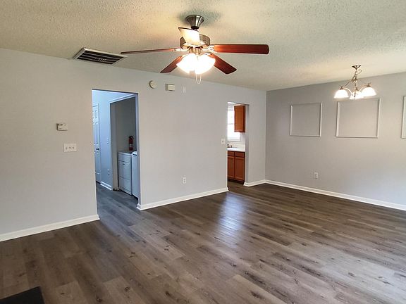 5th image of 101 Millsmith Ct