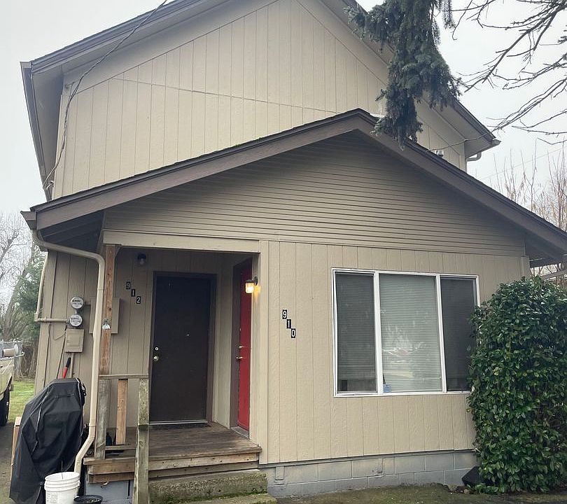 1st image of 910 912 Park Ave NE #912