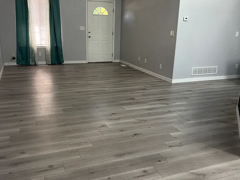 2145 Settlers Dr — Photo 2