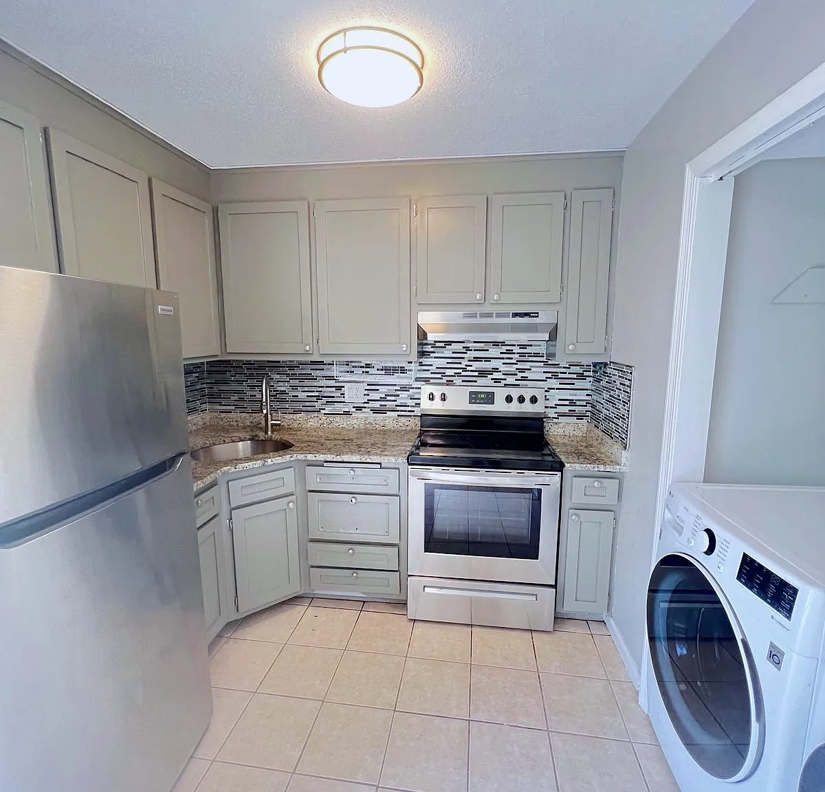 2 bed, 1.5 bath, 950 sqft, $1,850 — Photo 1