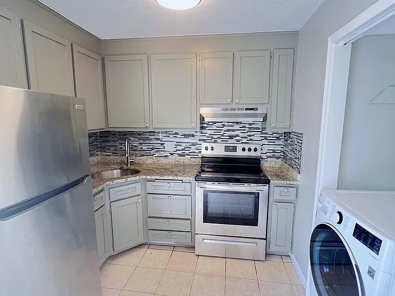 57 Union St #1 — Photo 1