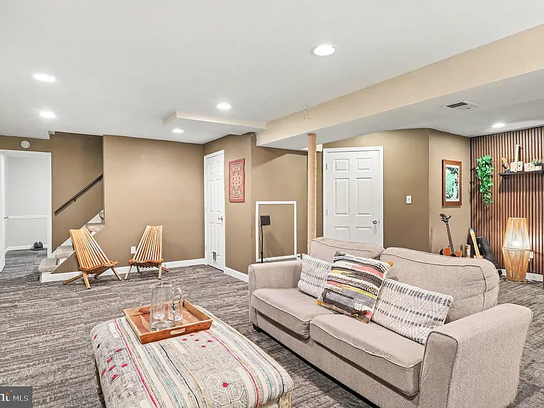726 Gentle Breeze Ct — Photo 21