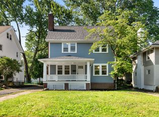 3154 Yorkshire Rd, Cleveland Heights, OH 44118
