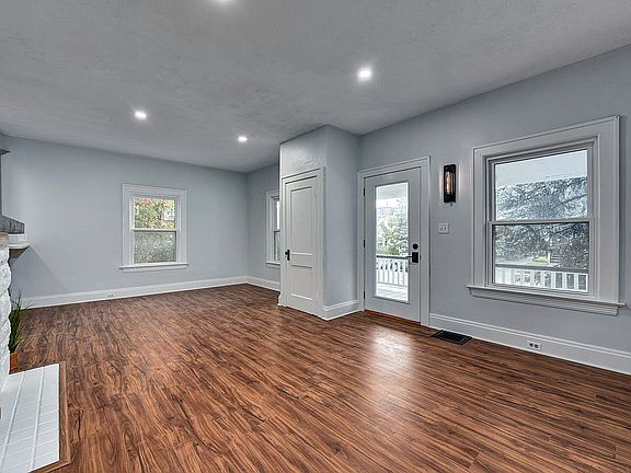 2nd image of 1659 Elmwood Ave