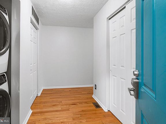 3rd image of 205 Rowland Dr