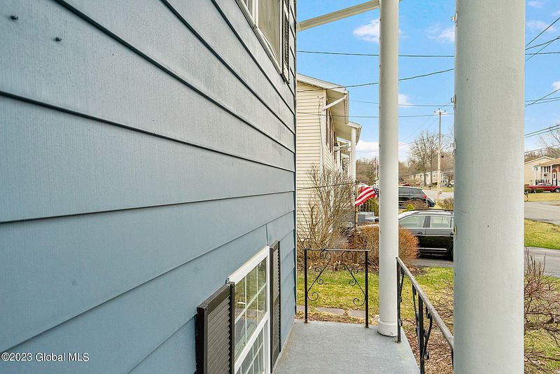 5th image of 11 Holly Boulevard