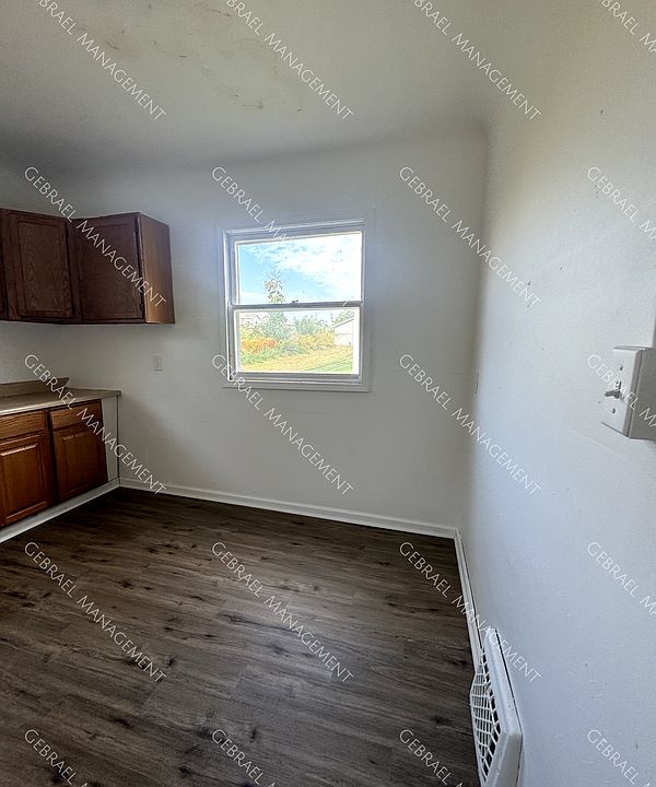 1st image of 1303 Root St