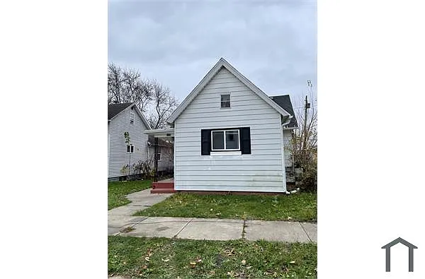 1538 Fisher St photo 1
