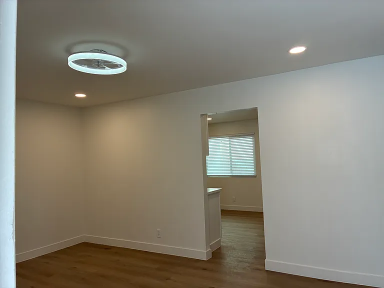 12920 Roselle Ave #B — Photo 1