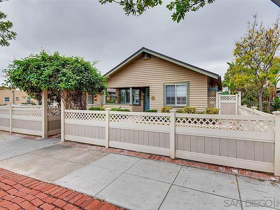 2nd image of 4004 Texas St