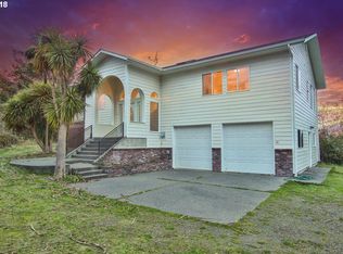 715 Kings Ave, Lakeside, OR 97449