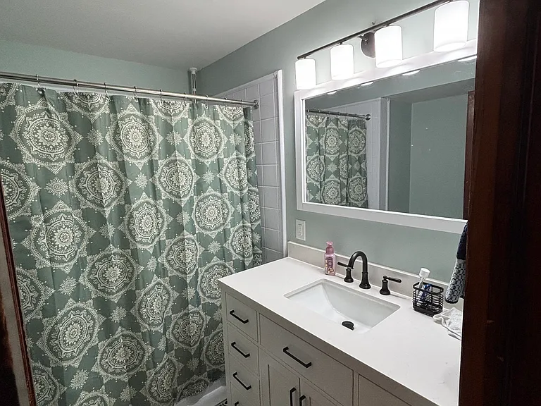 108 Pearl St — Photo 21