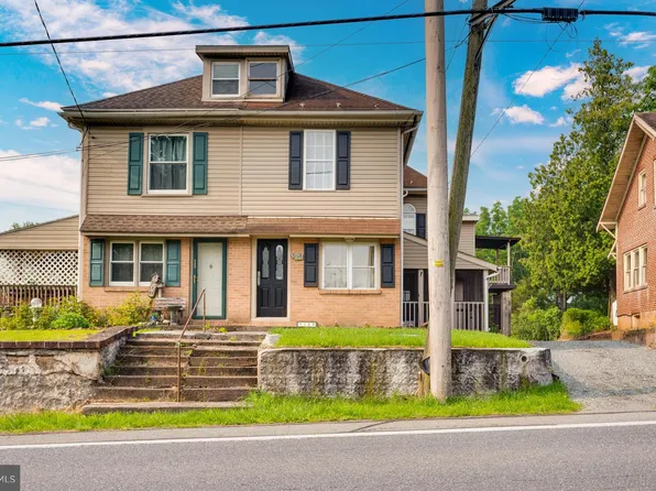 129 W Main St, Reinholds, PA 17569