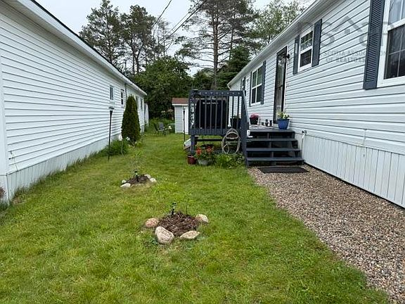 3rd image of 41 Heather St