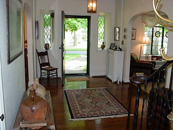 2nd image of 2507 Middlesex Dr