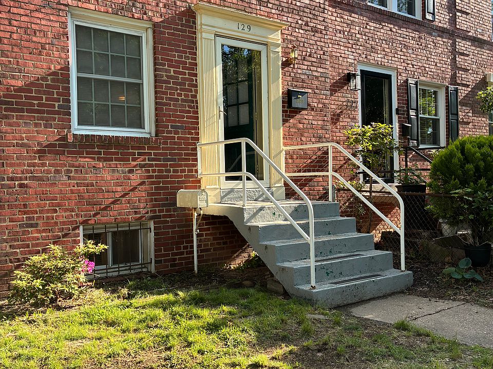 1st image of 129 E Linden St