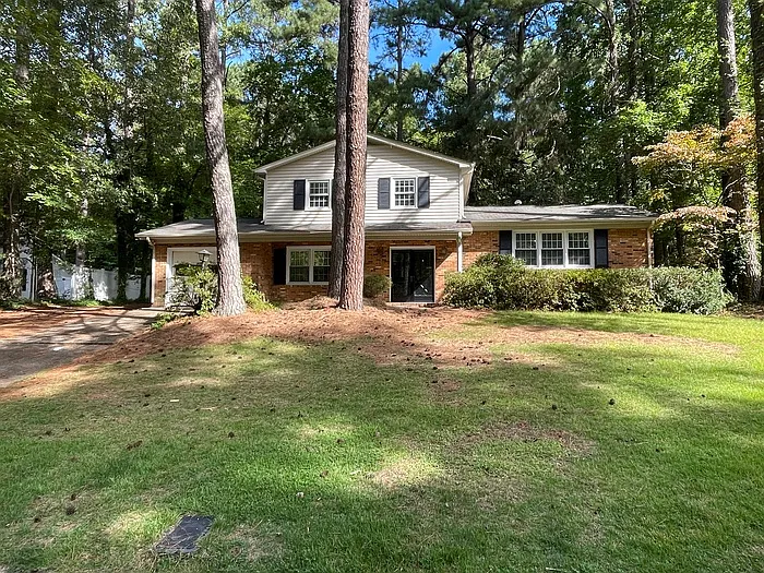 4 bed, 2.5 bath, $2,500 — Photo 1