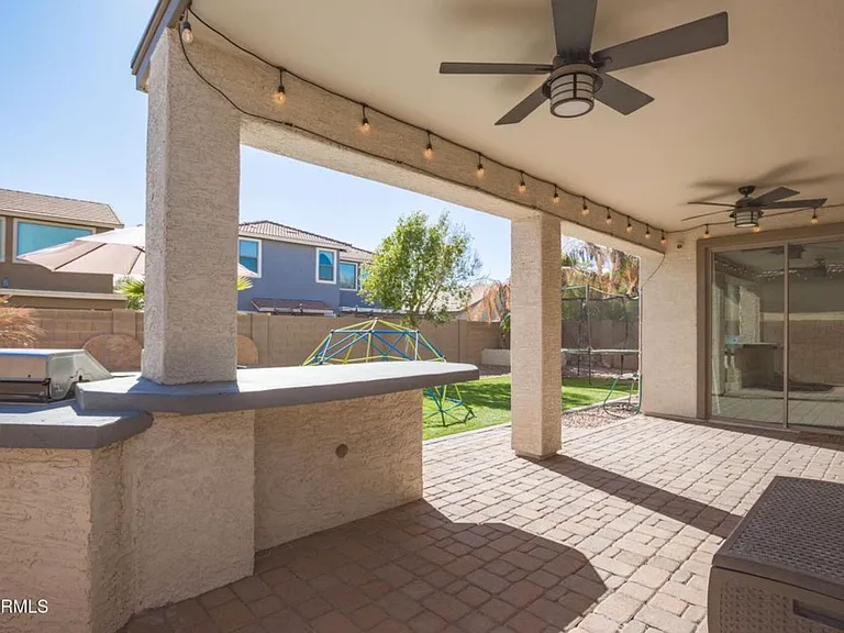 25719 W Victory St — Photo 31