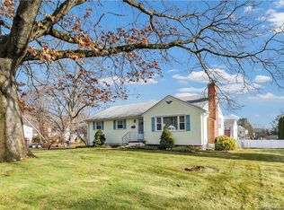 630 Hilltop Dr, Stratford, CT 06614