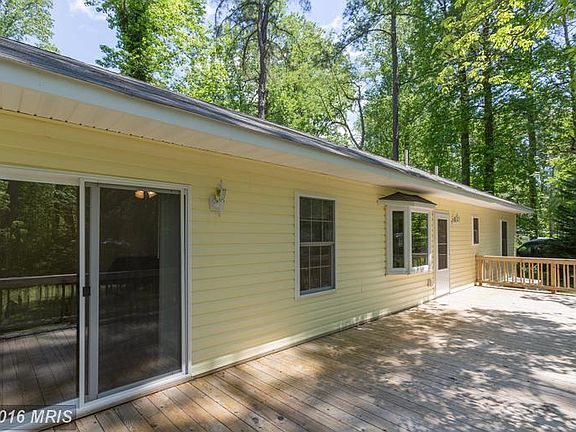 3rd image of 2325 Holly Dr