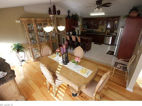 5th image of 1202 Broadway Ave