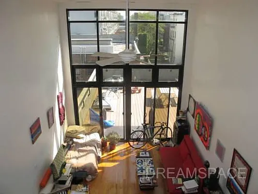 Rented by Dream Space Realty | media 10