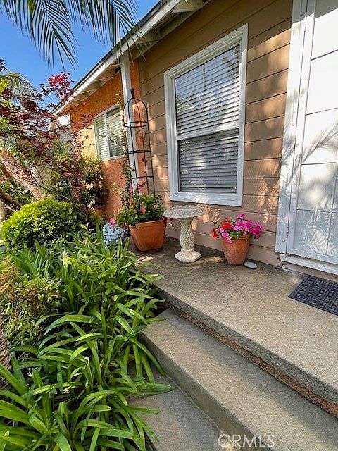 1st image of 3247 Marwick Ave