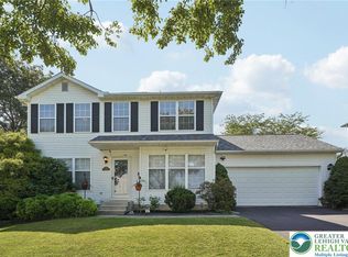 3180 Timber Ridge Dr, Easton, PA 18045