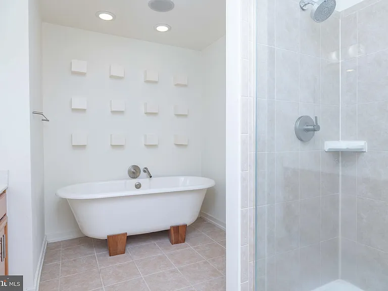 156 Christina Landing Dr — Photo 37