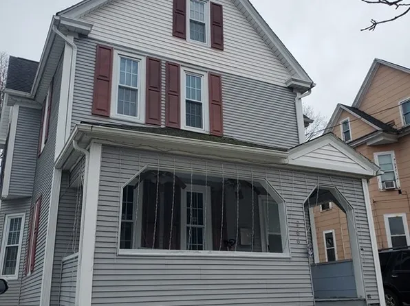 266 Sargeant St, Holyoke, MA 01040