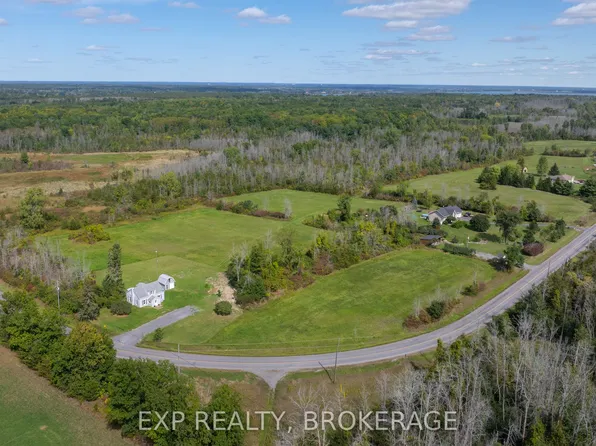 661 County Road 25 Rd, Greater Napanee, ON K7R 3K7