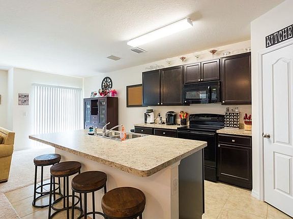 5th image of 807 Ashentree Dr
