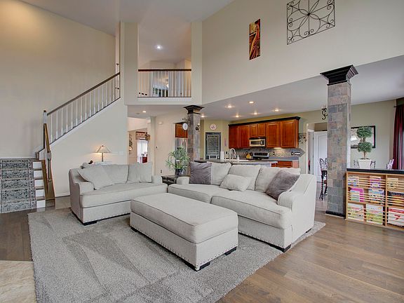 3rd image of 1800 Farmhouse Way