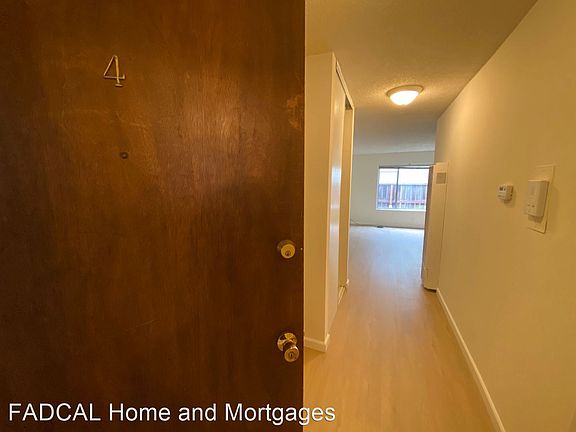 2nd image of 1015 Lincoln Way APT 4