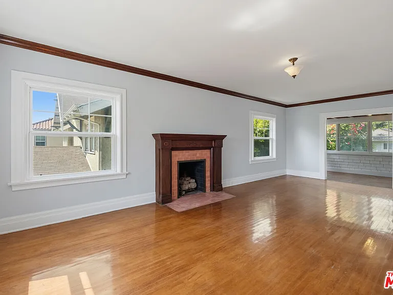 317 S Norton Ave — Photo 29