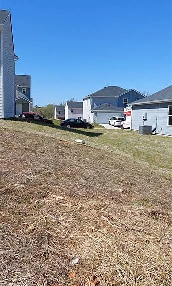 133 Oxford Ln — Photo 28